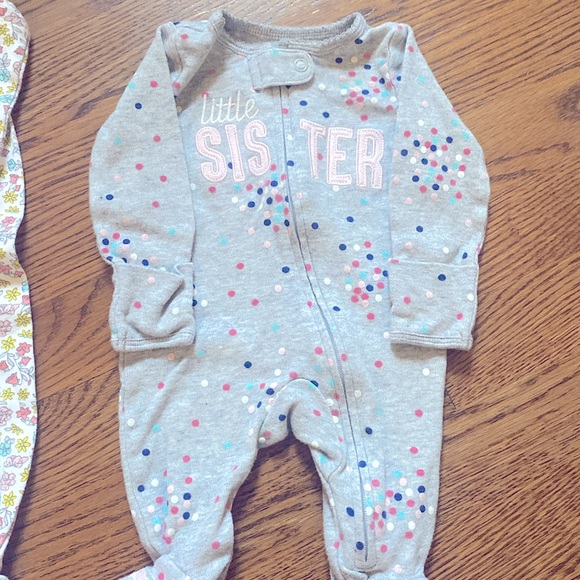 Carter’s Newborn bundle - Picture 3 of 4